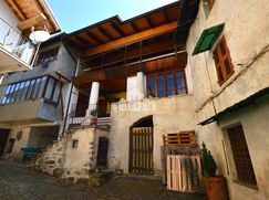 Casa Bi/Trifamiliare in Residenziale