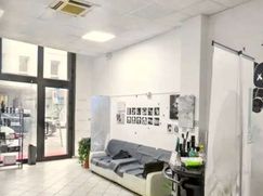 Negozio/Locale commerciale in Commerciale