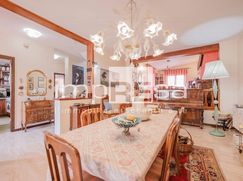 Casa Bi/Trifamiliare in Residenziale