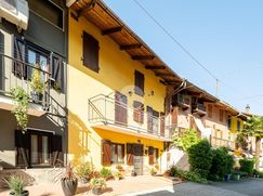 Casa Bi/Trifamiliare in Residenziale