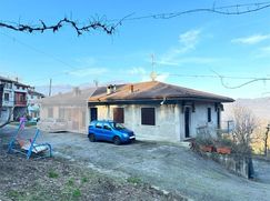 Casa Bi/Trifamiliare in Residenziale