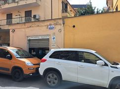 Attività/Licenza (con o senza mura) in Commerciale