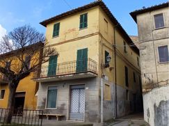 Casa Bi/Trifamiliare in Residenziale