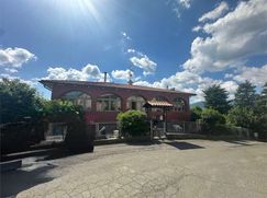 Casa Bi/Trifamiliare in Residenziale
