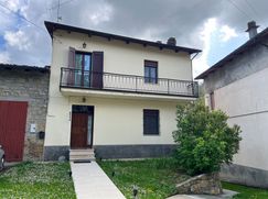Casa Bi/Trifamiliare in Residenziale