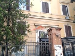 Negozio/Locale commerciale in Commerciale