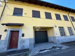 Casa Bi/Trifamiliare in Residenziale