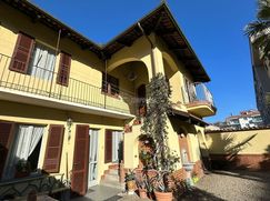 Casa Bi/Trifamiliare in Residenziale