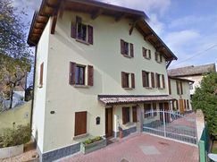 Casa Bi/Trifamiliare in Residenziale