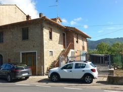 Casa Bi/Trifamiliare in Residenziale