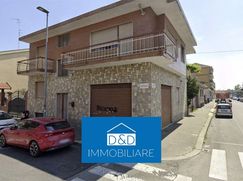 Negozio/Locale commerciale in Commerciale