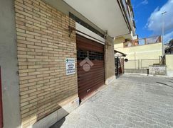 Negozio/Locale commerciale in Commerciale
