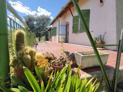 Casa Bi/Trifamiliare in Residenziale
