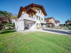 Casa Bi/Trifamiliare in Residenziale