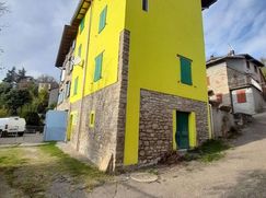 Casa Bi/Trifamiliare in Residenziale
