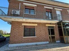 Casa Bi/Trifamiliare in Residenziale