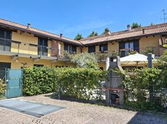 Casa Bi/Trifamiliare in Residenziale