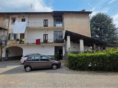 Casa Bi/Trifamiliare in Residenziale