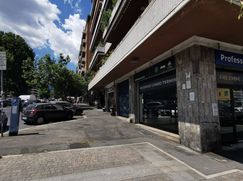Negozio/Locale commerciale in Commerciale
