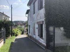 Casa Bi/Trifamiliare in Residenziale