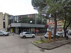 Negozio/Locale commerciale in Commerciale
