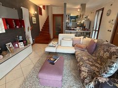 Casa Bi/Trifamiliare in Residenziale