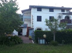 Casa Bi/Trifamiliare in Residenziale