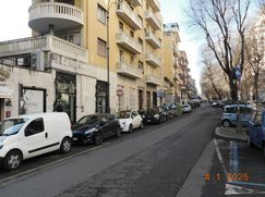 Negozio/Locale commerciale in Commerciale