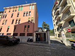 Negozio/Locale commerciale in Commerciale