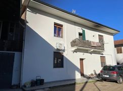 Casa Bi/Trifamiliare in Residenziale