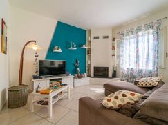 Casa Bi/Trifamiliare in Residenziale