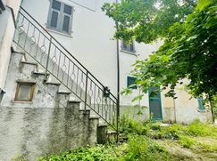 Casa Bi/Trifamiliare in Residenziale