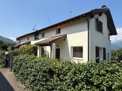 Casa Bi/Trifamiliare in Residenziale
