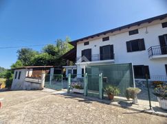 Casa Bi/Trifamiliare in Residenziale