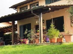 Casa Bi/Trifamiliare in Residenziale