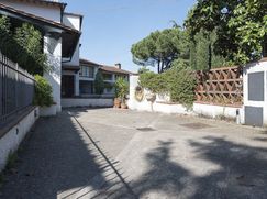 Negozio/Locale commerciale in Commerciale