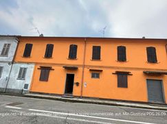 Casa Bi/Trifamiliare in Residenziale