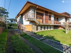 Casa Bi/Trifamiliare in Residenziale