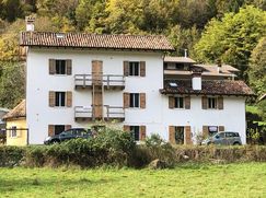 Casa Bi/Trifamiliare in Residenziale