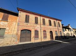 Casa Bi/Trifamiliare in Residenziale