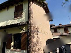 Casa Bi/Trifamiliare in Residenziale