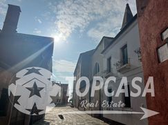 Casa Bi/Trifamiliare in Residenziale