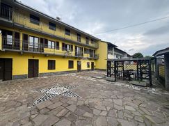 Casa Bi/Trifamiliare in Residenziale