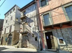 Casa Bi/Trifamiliare in Residenziale