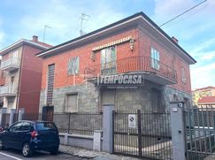 Casa Bi/Trifamiliare in Residenziale