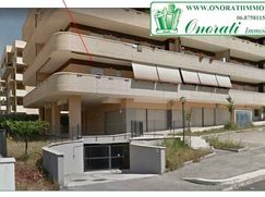 Negozio/Locale commerciale in Commerciale