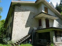 Casa Bi/Trifamiliare in Residenziale