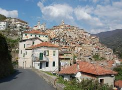 Casa Bi/Trifamiliare in Residenziale