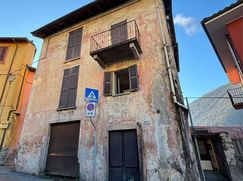 Casa Bi/Trifamiliare in Residenziale