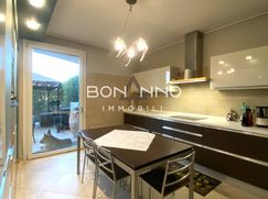 Casa Bi/Trifamiliare in Residenziale